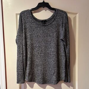 Women's Gray Long Sleeve Knit Top